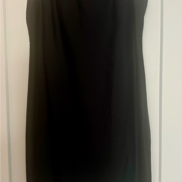 Gorgeous shantung silk little black dress - Picture 2 of 3